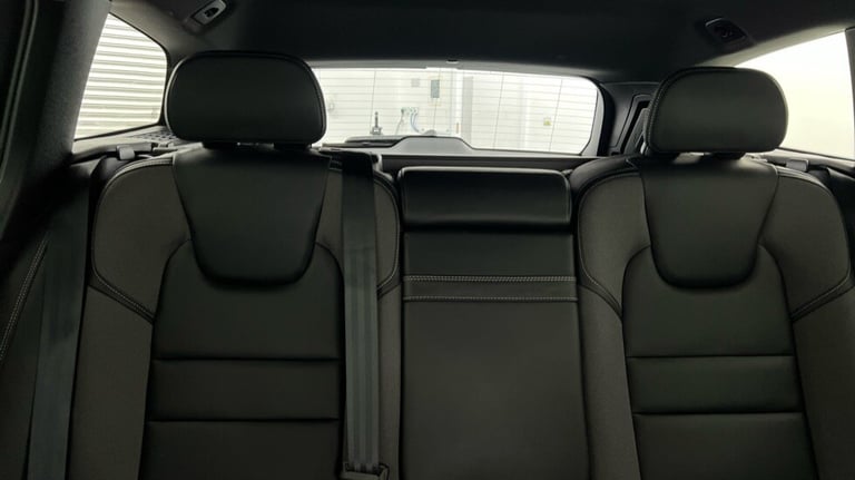 2020 Volvo V60 R-Design, B5 mild hybrid Estate Petrol Automatic