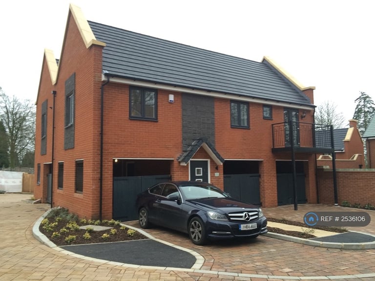 2 bedroom house in Eisenhower Lower Close, High Wycombe, HP11 (2 bed) (#2536106)