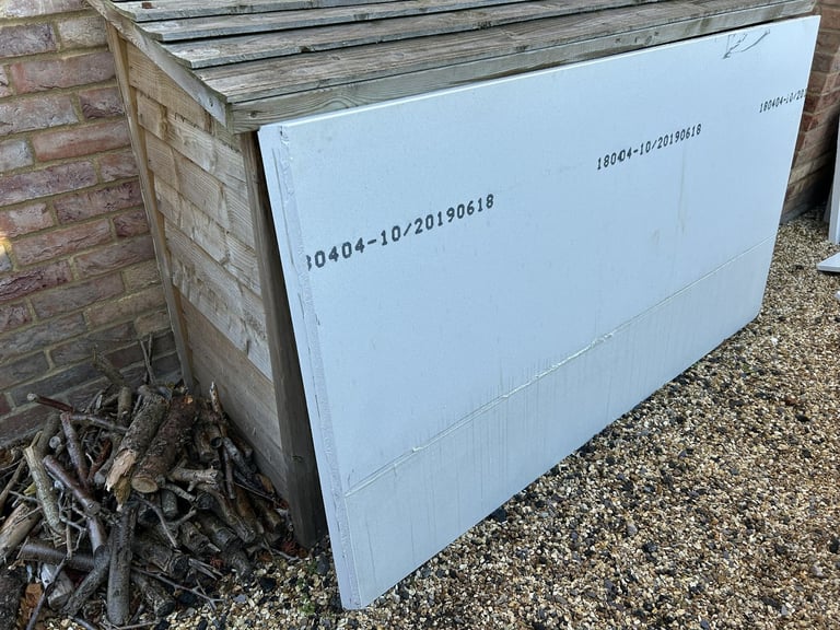 Quartz worktop sections