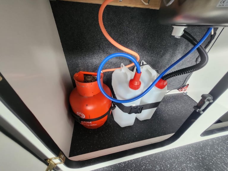 Vauxhall, VIVARO, Panel Van, 2015, Manual, 1598 (cc)