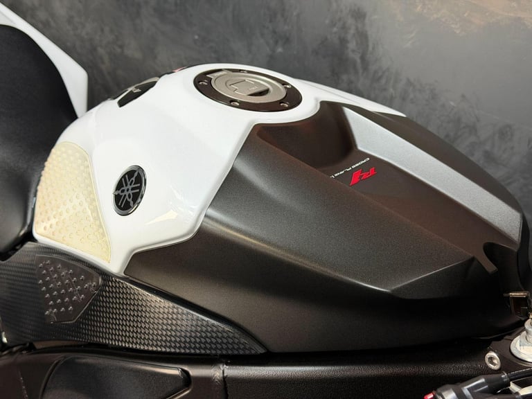 2014 Yamaha R1 1000