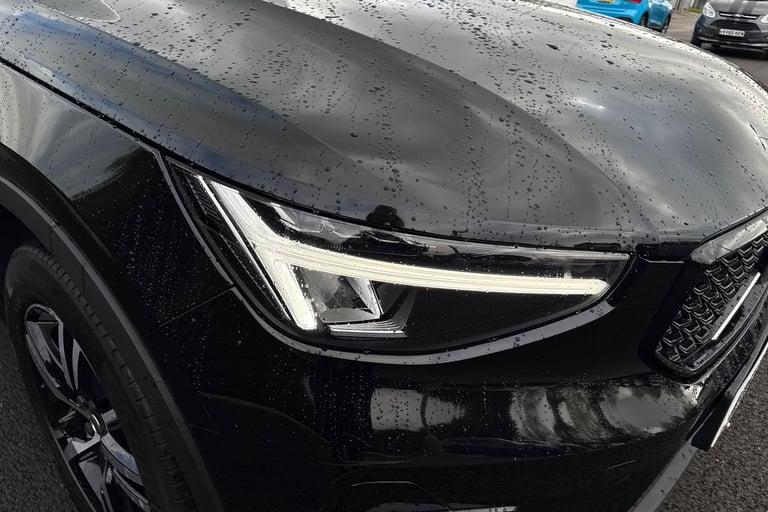 2023 Volvo XC40 2.0 B3 MHEV Plus DCT Auto Euro 6 (s/s) 5dr SUV PETROL Automatic