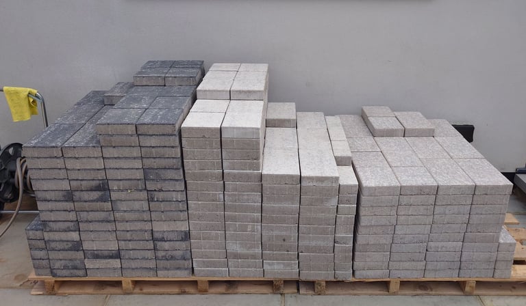 Marshalls Lunar Concrete Paving Blocks - Medium Rosa 160x160x50mm - Packs of 10