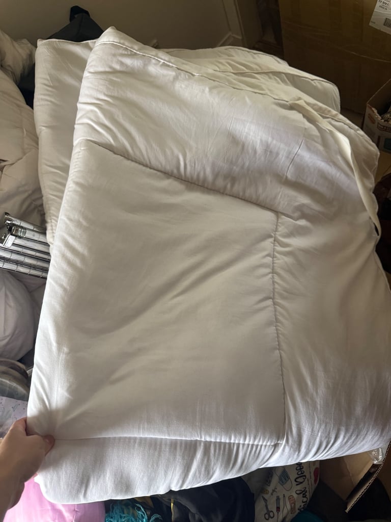 Double Mattress Topper – Needs Wash