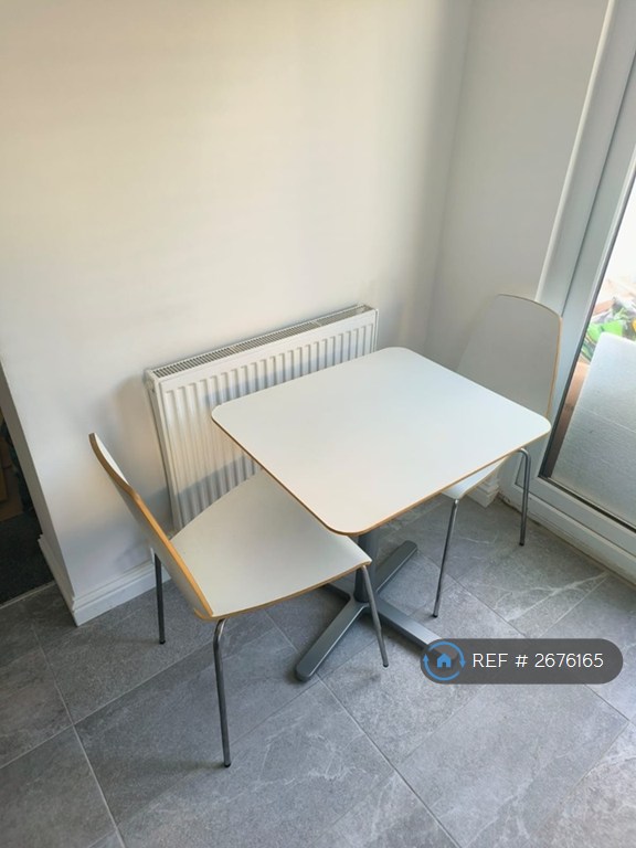 3 bedroom house in Thomas Street, Rochester, ME1 (3 bed) (#2676165)