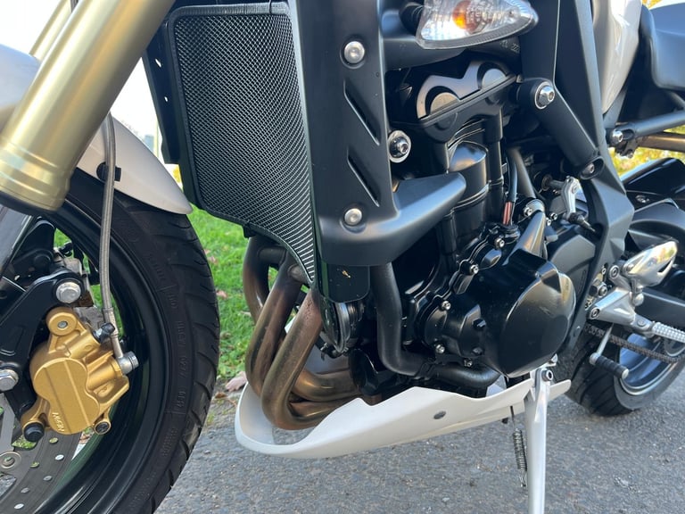 TRIUMPH STREET TRIPLE 675, 2010(10), 10,825 MILES, FSH, EXTRAS, SUPERB, £3695