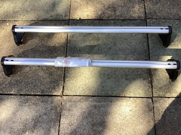 image for Vauxhall vectra C roof bars genuine Vauxhall part lockable. 