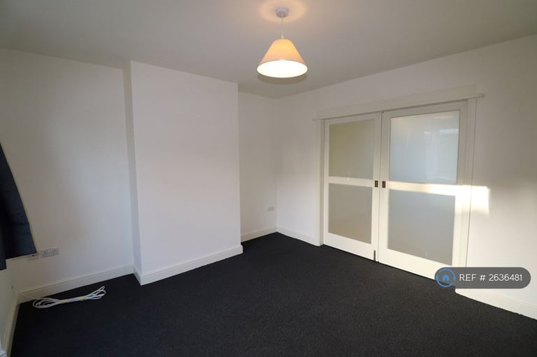 3 bedroom house in Fullingdale Road, Northampton, NN3 (3 bed) (#2636481)