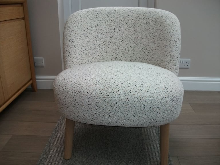 image for ELVIN ACCENT CHAIR - NEXT