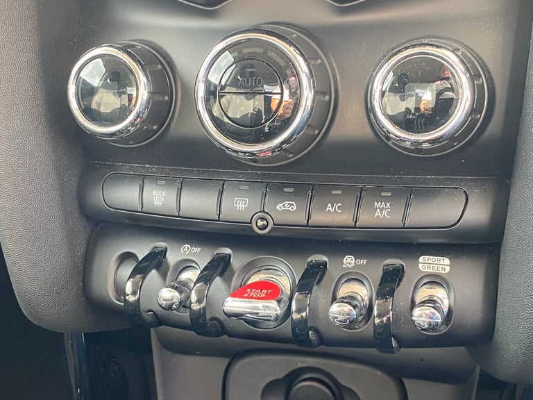 2017 MINI Hatch 2.0 Cooper S 3dr - Chili Pack &amp; Cruise Control &amp; Parking Sensors HATCHBAC...