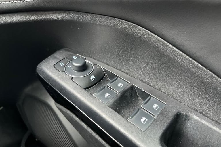 2024 Ford Puma TITANIUM | Rear View Camera | Cruise Control | Sync 4 Touchscreen Navigatio Hatchb...