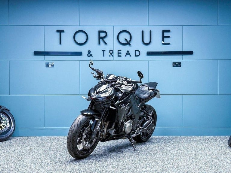 2015 15 KAWASAKI Z1000 SUPERNAKED 1000 - LOW MILES - VANCE HINES