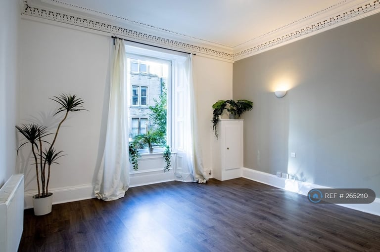 image for 2 bedroom flat in Blackwood Crescent, Edinburgh, EH9 (2 bed) (#2652110)