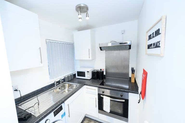 Short Term Rental Stay in Liverpool 1BR-F6