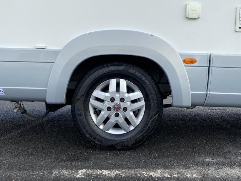 2011 AUTO-TRAIL FRONTIER MOHAWK LUXURY MOTORHOME