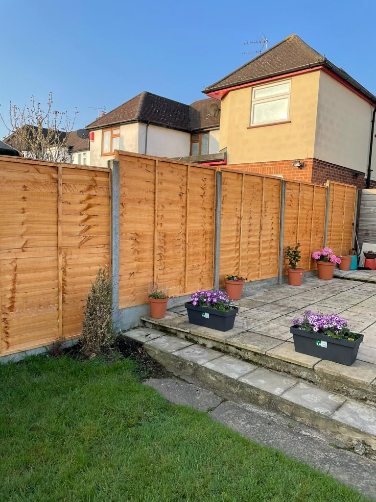 Fence repair services 