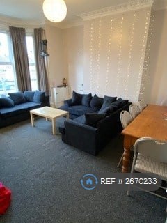 9 bedroom house in Wilmslow Road, Manchester, M20 (9 bed) (#2670233)