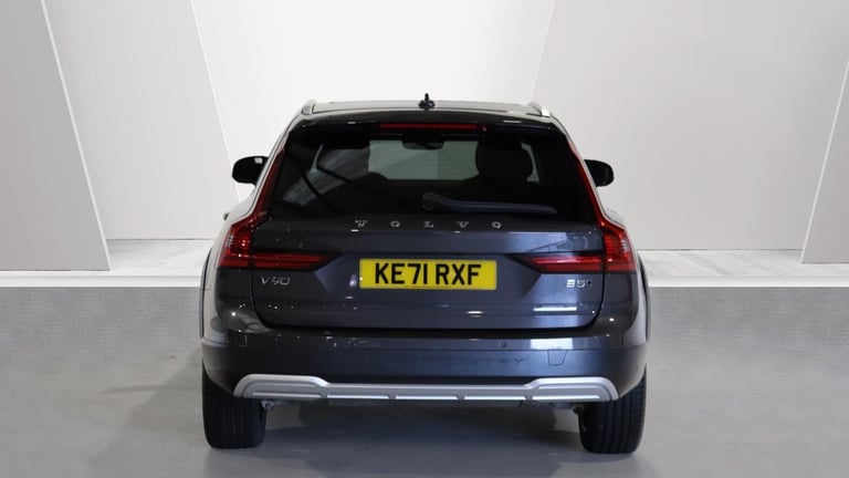 2021 Volvo V90 Cross Country B5 (P) AWD (Lounge &amp; Climate Pack, Sunroof, 360 Camera, Pilot As...