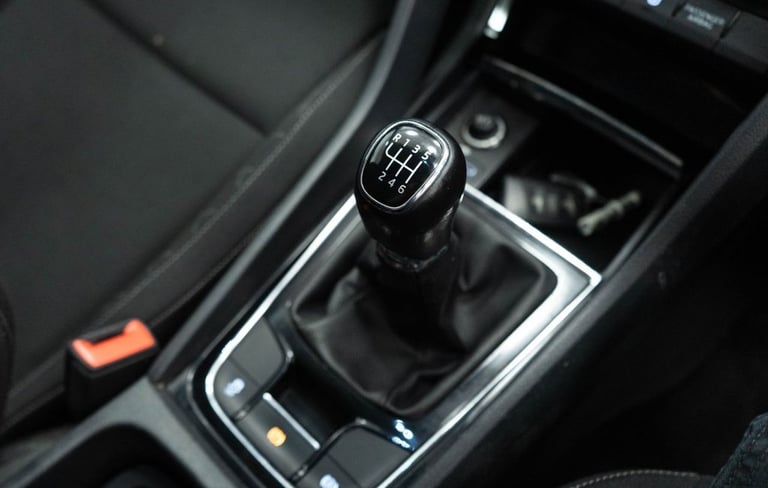 2021 21 SKODA KAROQ 1.5 TSI ACT SE TECHNOLOGY SUV 5DR PETROL MANUAL EURO 6 (S/S)