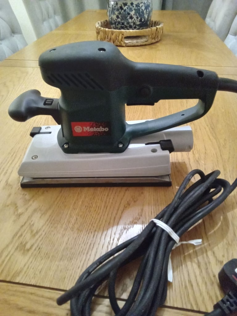 image for Professional 1/2 sheet Sander. NEW. NEVER USED. £50. 240volts