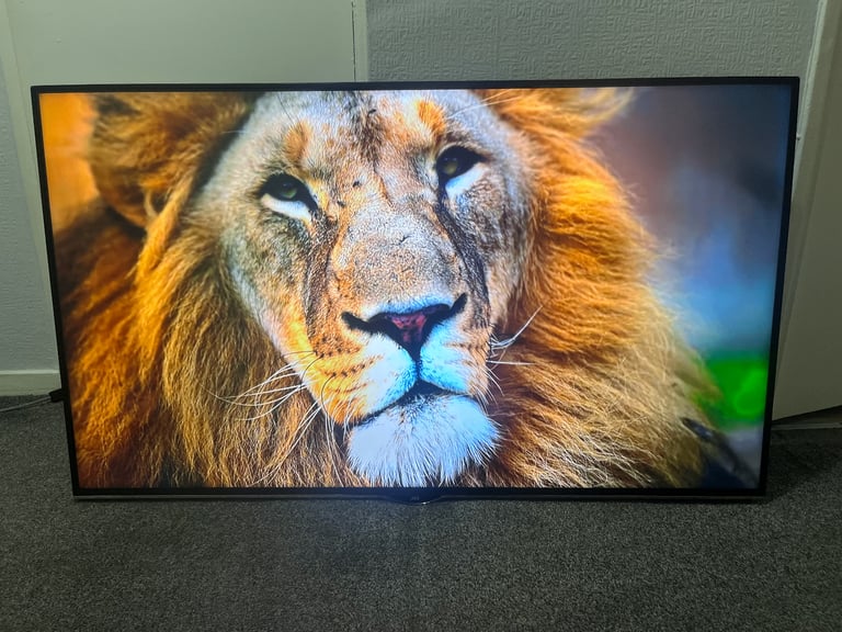 JVC 55" 4K UHD Smart LED TV - Excellent Condition