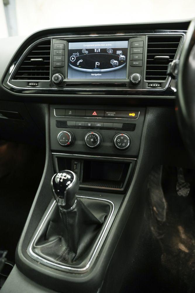 2016 SEAT Leon 1.6 TDI 110 SE 3dr [Technology Pack] HATCHBACK DIESEL Manual