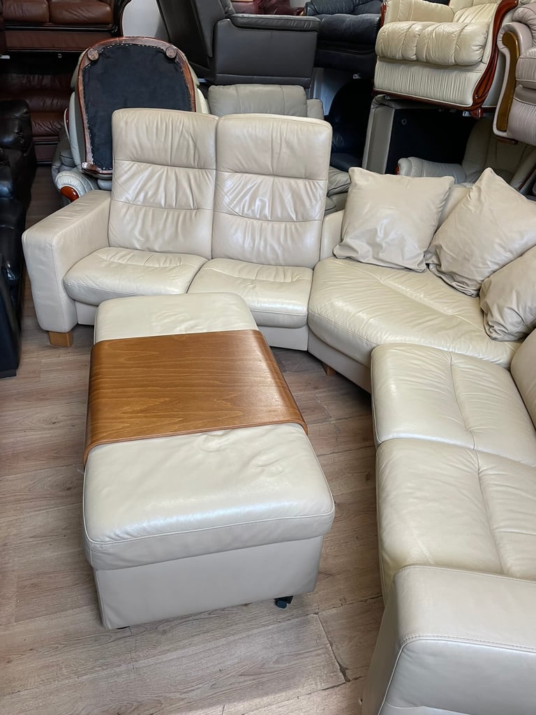 Quality second hand stressless wave corner sofa in Broughty Ferry