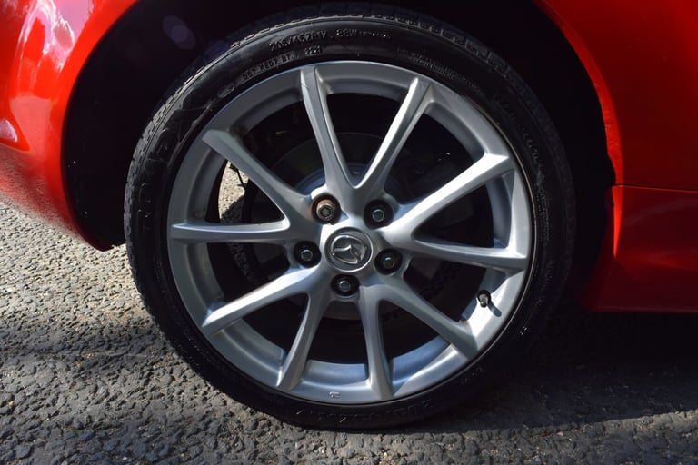 MAZDA MX-5 2.0 i Sport Tech Red Manual Petrol 2012