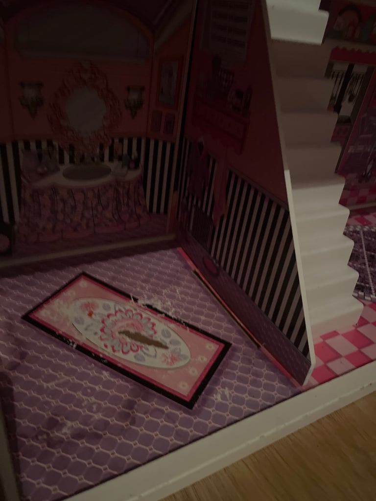 Large Dolls Play House