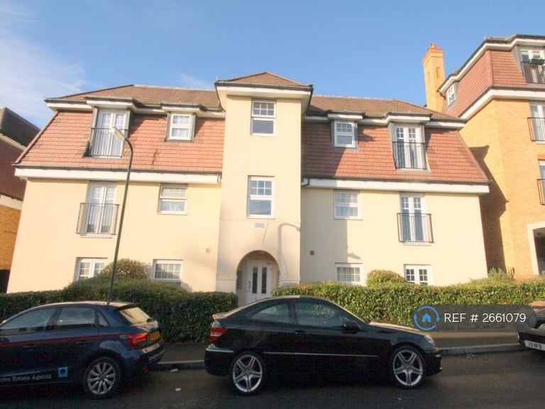 image for 2 bedroom flat in Yenston Close, Morden, SM4 (2 bed) (#2661079)