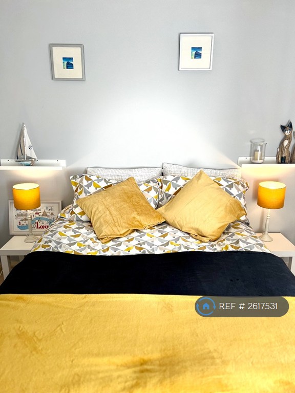 2 bedroom house in Ladygrove Drive, Guildford, GU4 (2 bed) (#2617531)