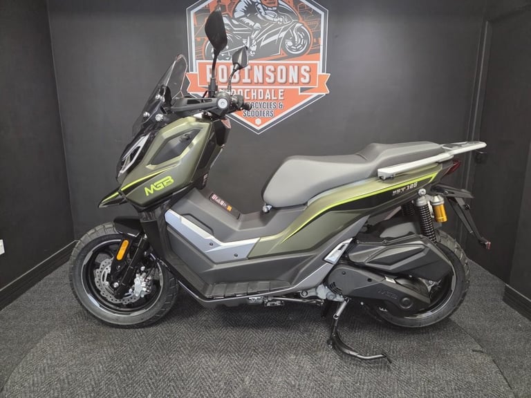 NEW MGB AMAX 125cc Automatic Scooter Learner Legal City Commuter Excellent MP...