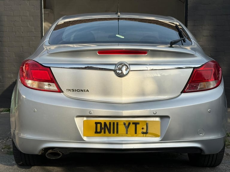 2011 Vauxhall Insignia 1.8i 16V SRi Vx-line 5dr HATCHBACK Petrol Manual