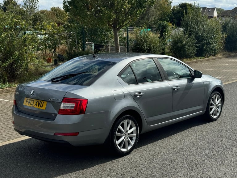 2013 Skoda Octavia 1.6 TDI CR Elegance 5dr DSG HATCHBACK Diesel Automatic