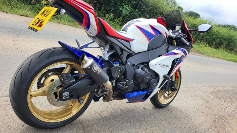2011 11 HONDA CBR 1000 RR-A FIREBLADE CBR1000RR HRC COLOURS 12k MILES CBR1000