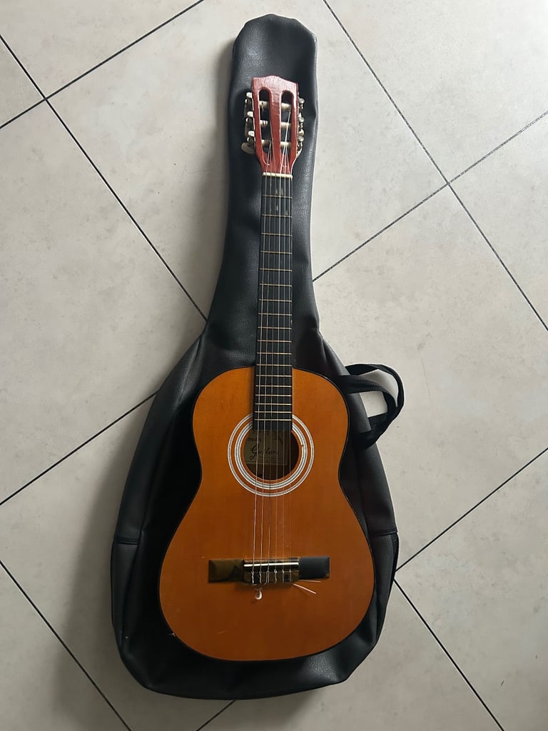 1/2 size guitar