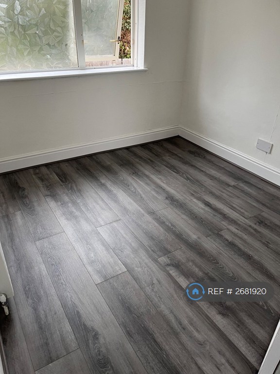 3 bedroom house in Joslin Road, Purfleet, RM19 (3 bed) (#2681920)