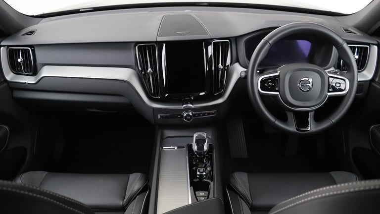  Volvo XC60 B5 (P) AWD Plus Black Edition (Harman Kardon Sound, 360 Camera, BLIS) Petrol/Electric...