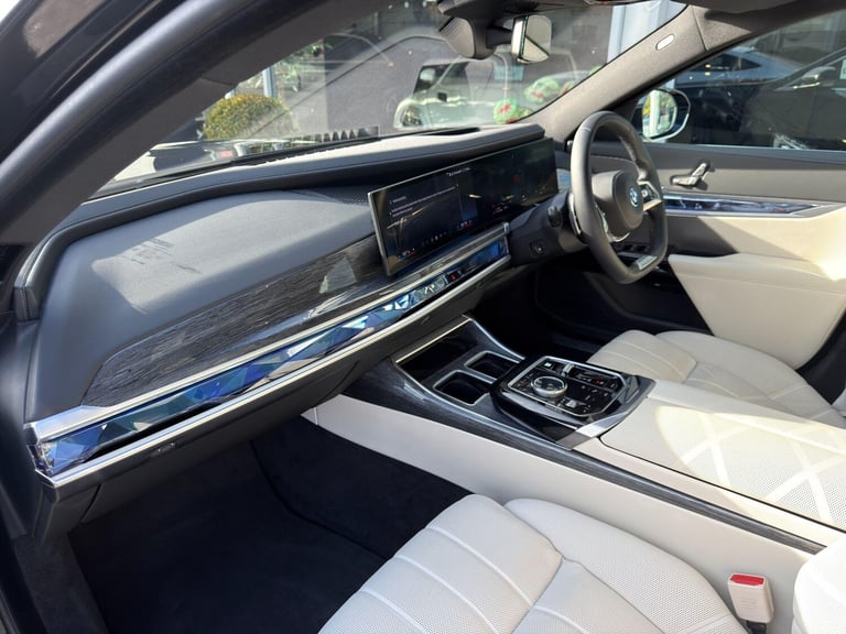 2025 BMW 7 Series 3.0 750e 22.1kWh Excellence Saloon 4dr Petrol Plug-in Hybrid Auto xDrive Eu SAL...