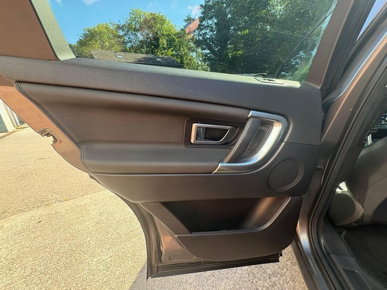 2016 Land Rover Discovery Sport 2.0 TD4 HSE Black Auto 4WD Euro 6 (s/s) 5dr ESTATE Diesel Automatic