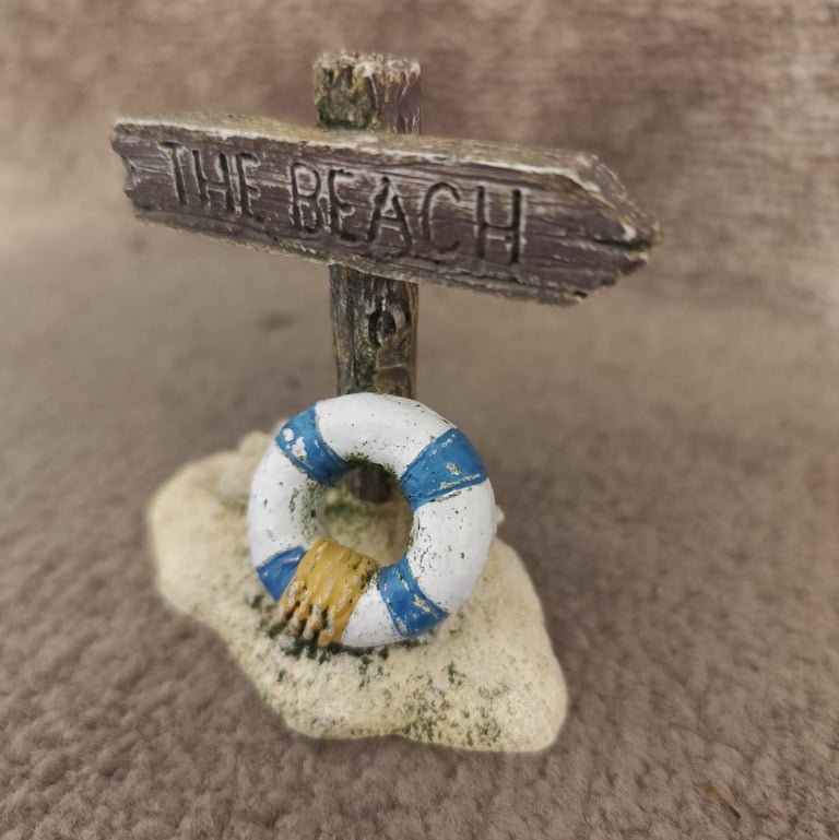image for AQUARIUM ORNAMENT - SIGNPOST TO THE BEACH