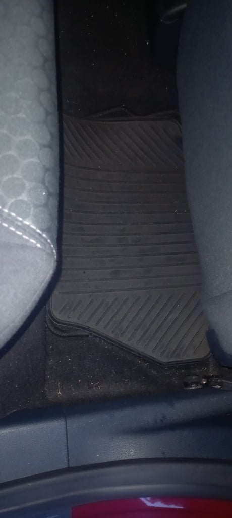 Ford fiesta mk7 and mk7.5 genuine ford rear car  rubber floor mats 