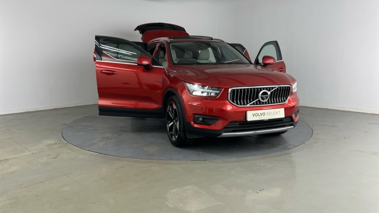 2020 Volvo XC40 Inscription Pro, B4 AWD mild hybrid Estate Petrol Automatic