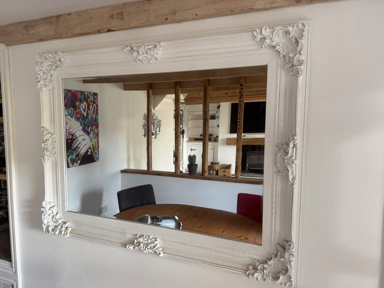 Large mirror 
