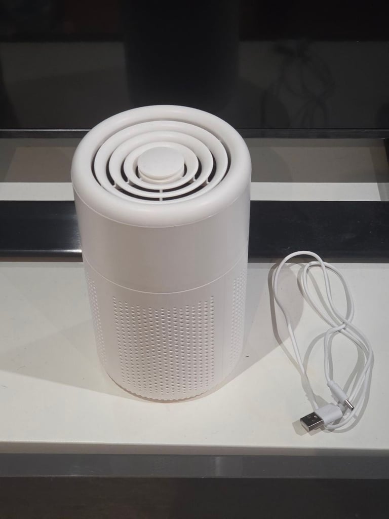 Portable HEPA Air Purifier – Compact & USB-C Powered