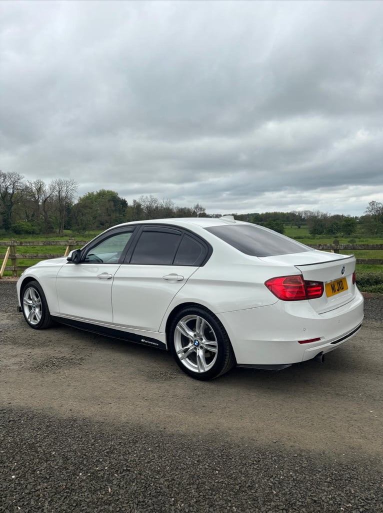 image for BMW, 3 SERIES, Saloon, 2012, Manual, 1995 (cc), 4 doors