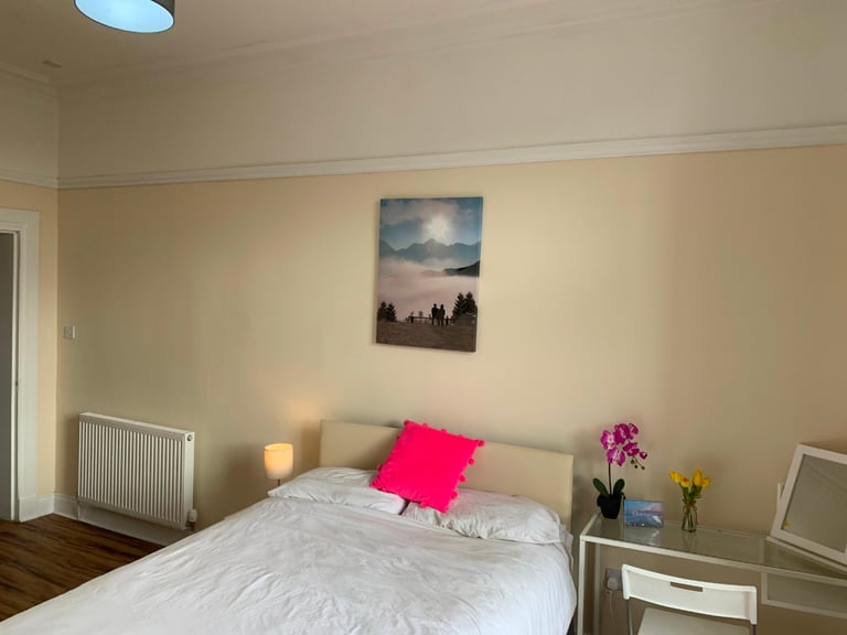 3 bedroom flat in Argyle Street, Finnieston, Glasgow, G3 8TD