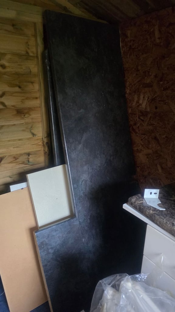 Kitchen worktops ONLY AVAILABLE FOR A FEW DAYS!