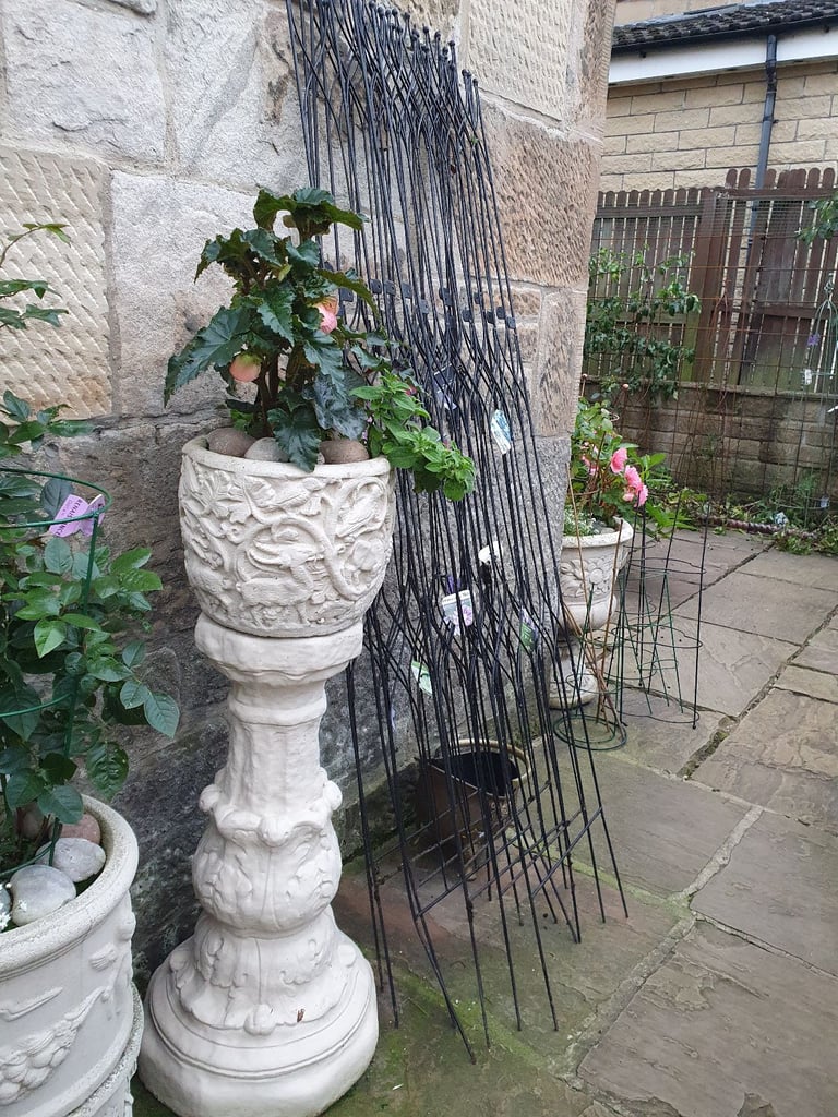 Large Metal Trellis Wall Climbing Garden Plant Frame Rose Support 1.8m x 40cm