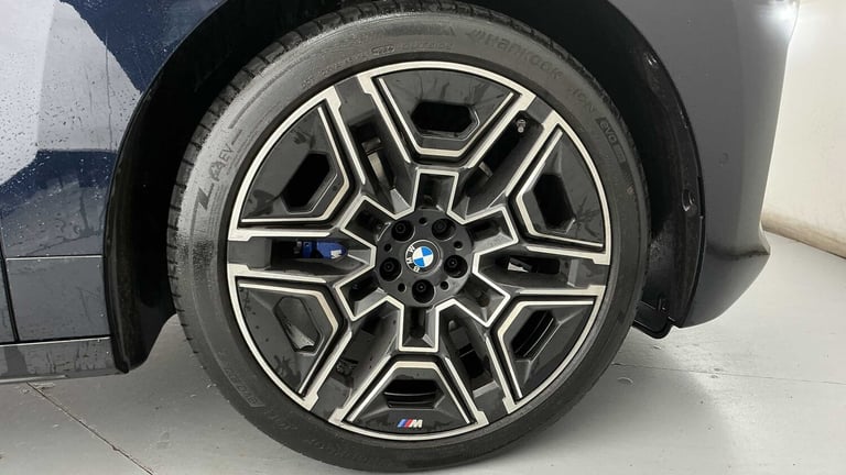 2025 BMW iX 400kW xDrive60 M Sport 112kWh 5dr Auto ESTATE ELECTRIC Automatic